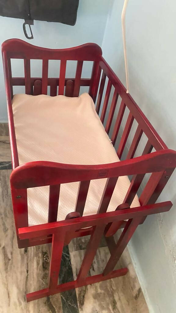 Mee mee best sale wooden cradle