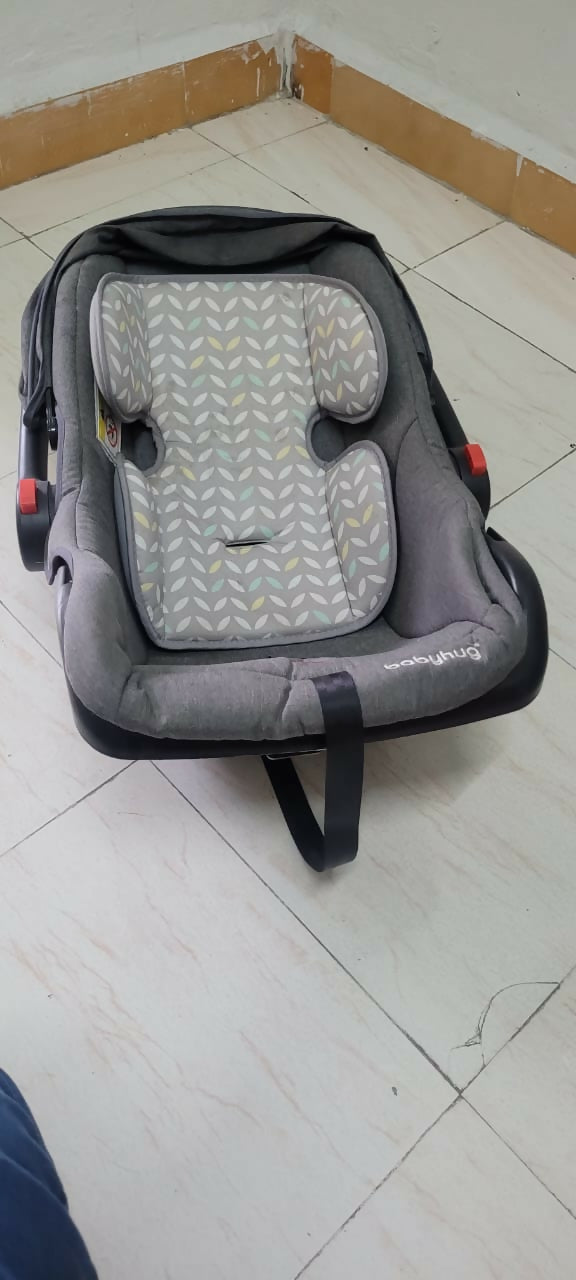 BABYHUG Amber 4 In 1 Car Seat For Infants (Rear Facing)