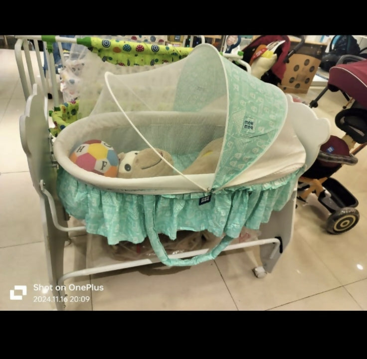 MEE MEE 2 in 1 Baby Cradle Bassinet