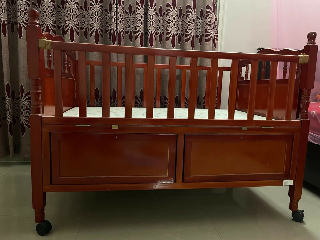 R FOR RABBIT Baby Cot/ Crib