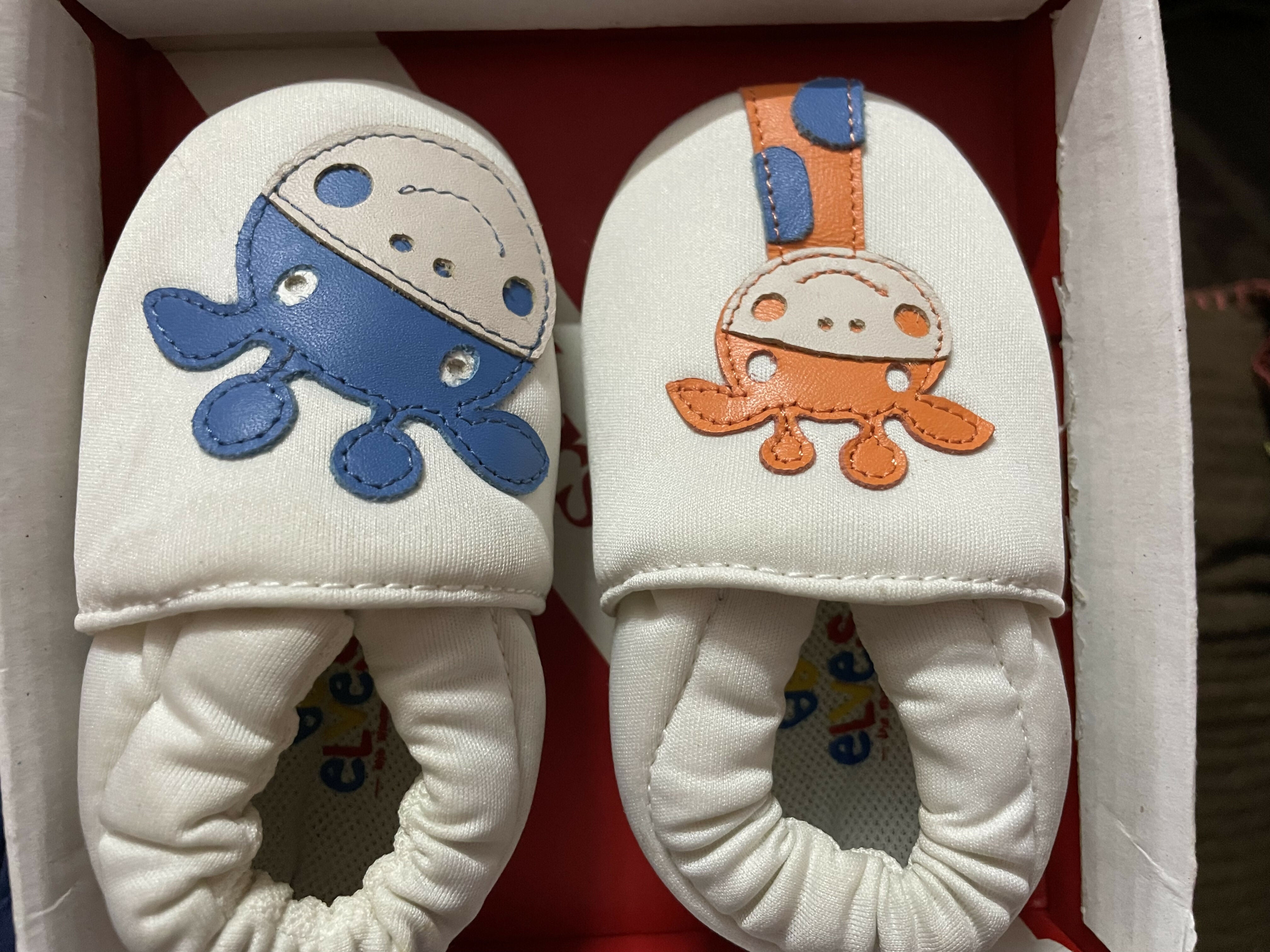 ELVES Baby giraffe cream shoes for newborn - PyaraBaby