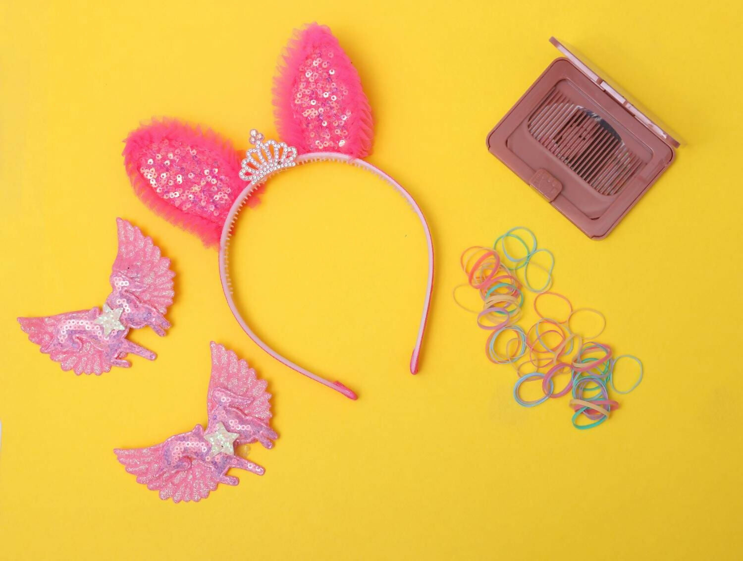 Lock up your little ones tresses with our new collection of hair accessories that are a must have for to instantly add glamour to any wardrobe.