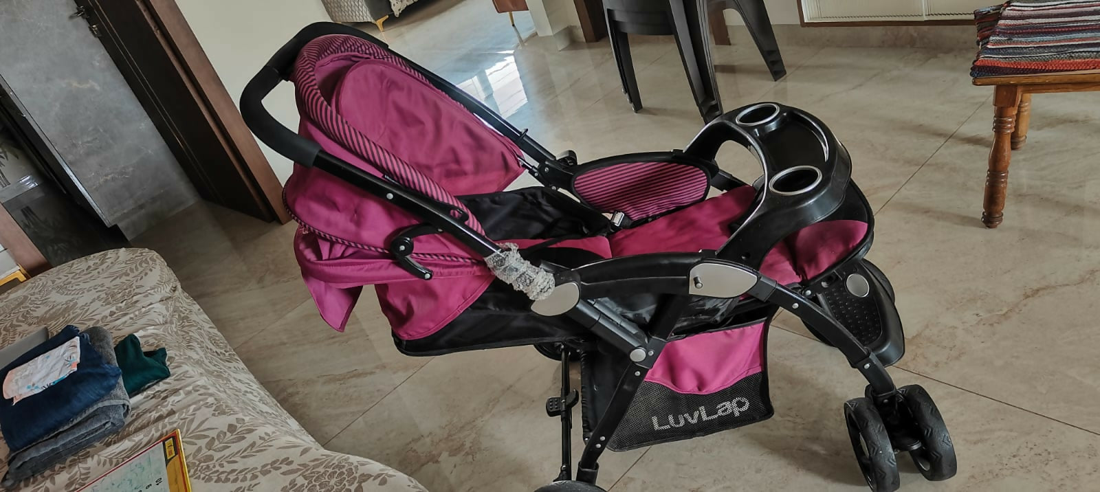 Explore comfort and style with the LUVLAP Galaxy Stroller/Pram – Perfect for your baby's safety and your peace of mind.