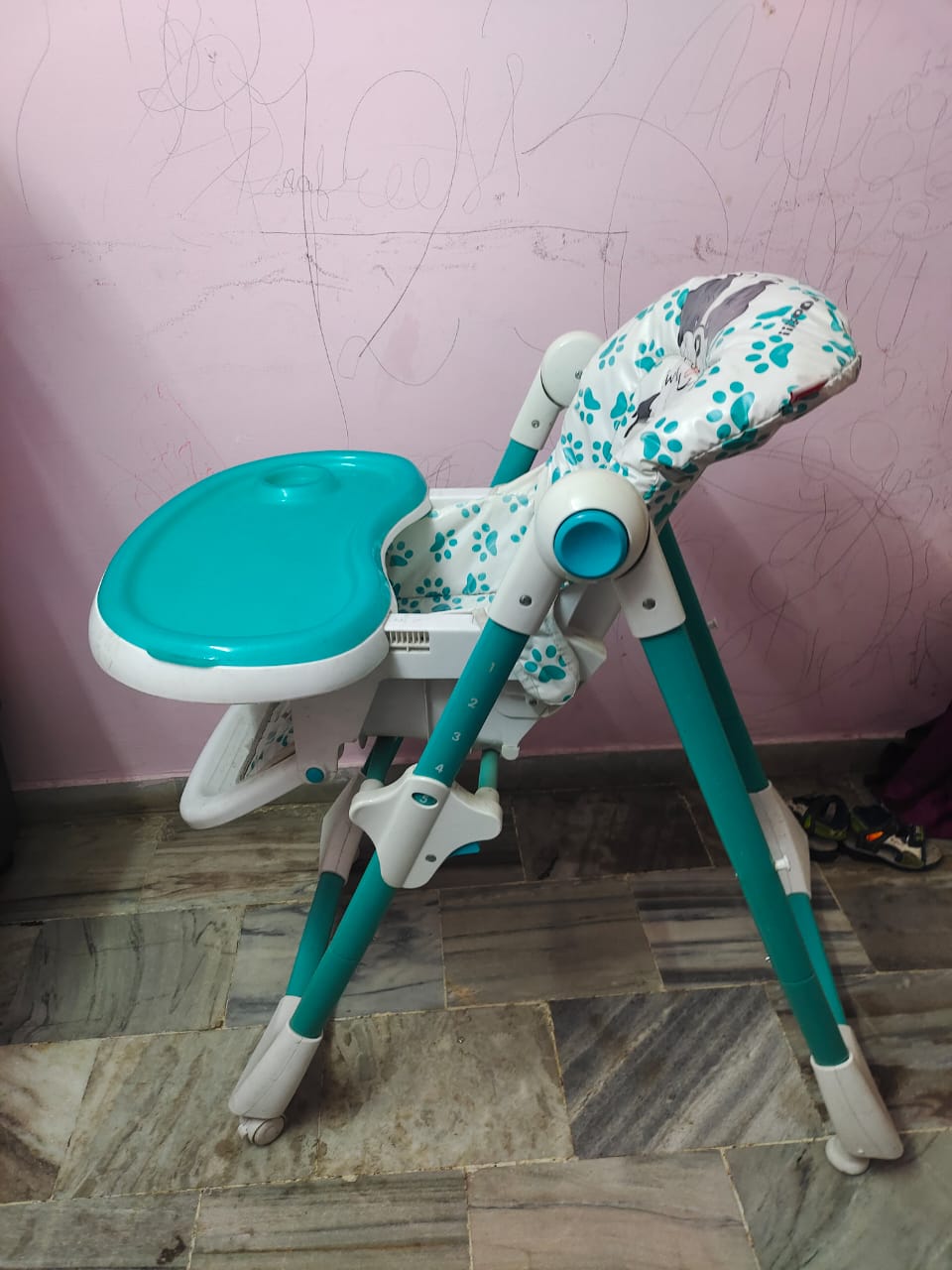 BABYHUG Fine Dine Feeding chair/ high chair