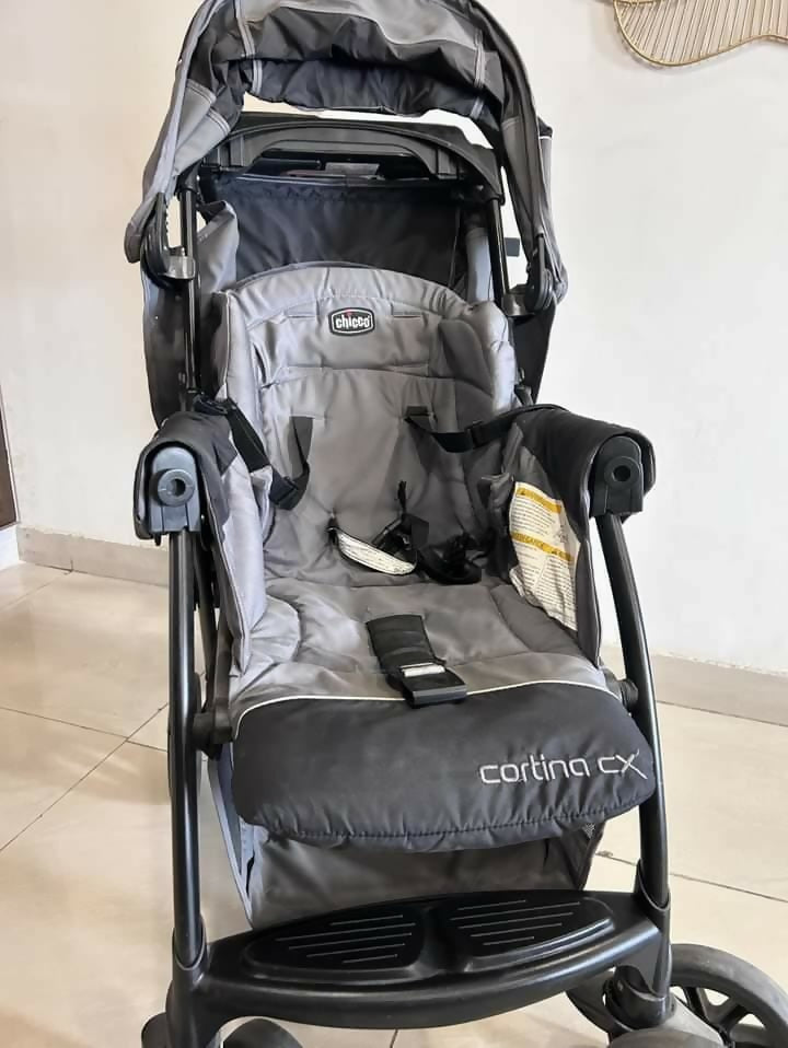 Experience ultimate comfort and convenience with the Chicco Cortina CX Stroller—perfect for smooth rides, secure outings, and everyday adventures!