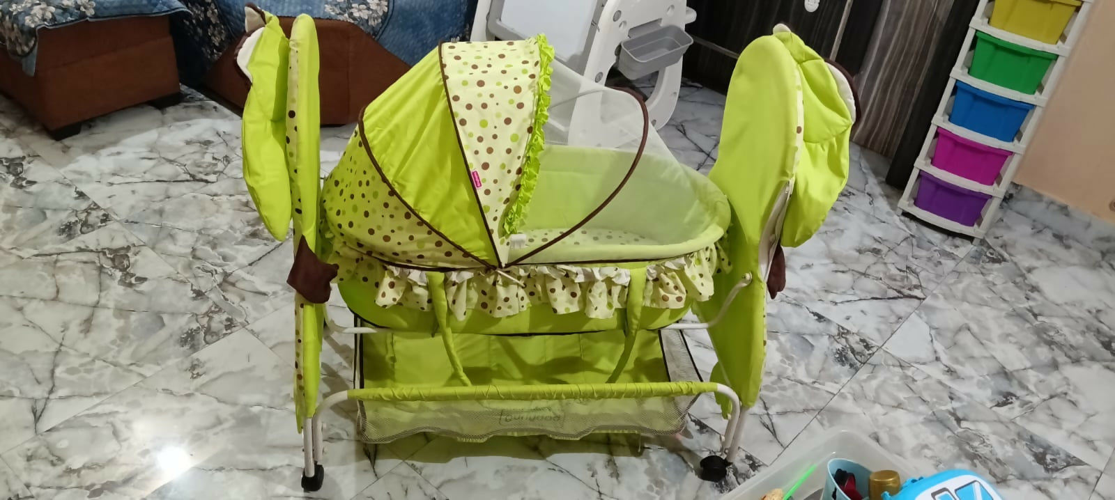 BABYHUG Froggy Print Cradle With Mosquito Net And Swing Lock function - Green Storage Basket, Wheels with Lock