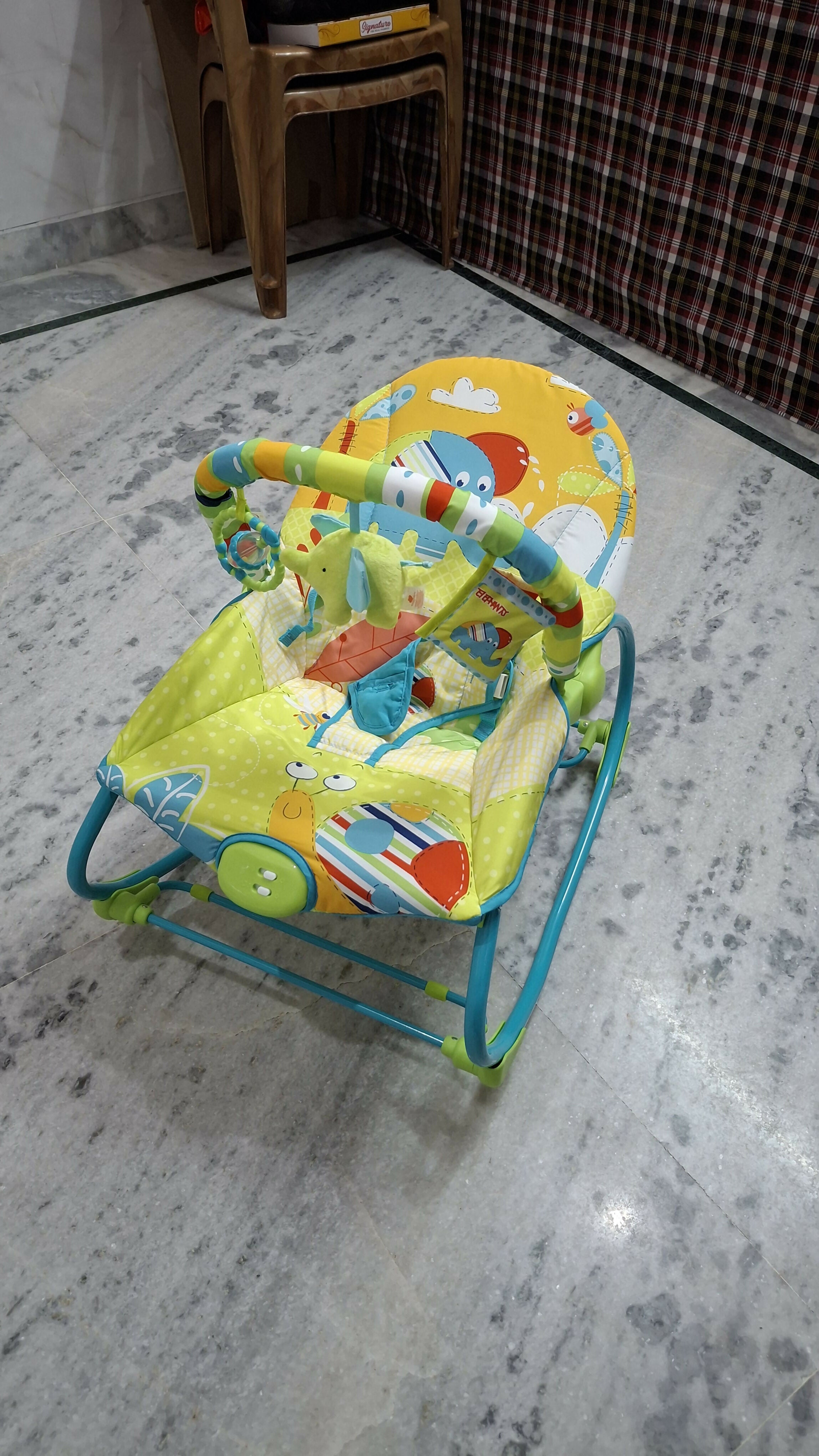 MASTELA  Baby Rocker Green