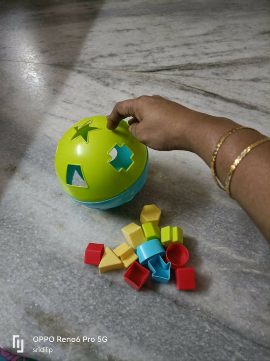 Engaging and educational Giggles toys, including Shape Sorting Puzzle Ball, Nesting Eggs, Teddy Ring Stackers, Starlinks, and Linking Turtles, perfect for motor skills and creativity.