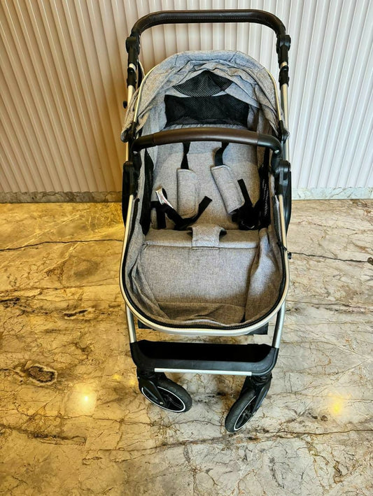 Experience luxury and convenience on the go with the STAR AND DAISY Easy Go Luxury Stroller/Pram - where style meets functionality for your baby's comfort and your convenience!