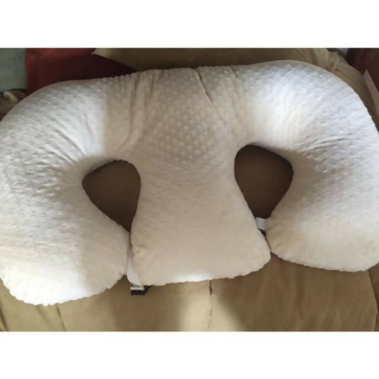 The TWIN Z Feeding Pillow For Twin Babies