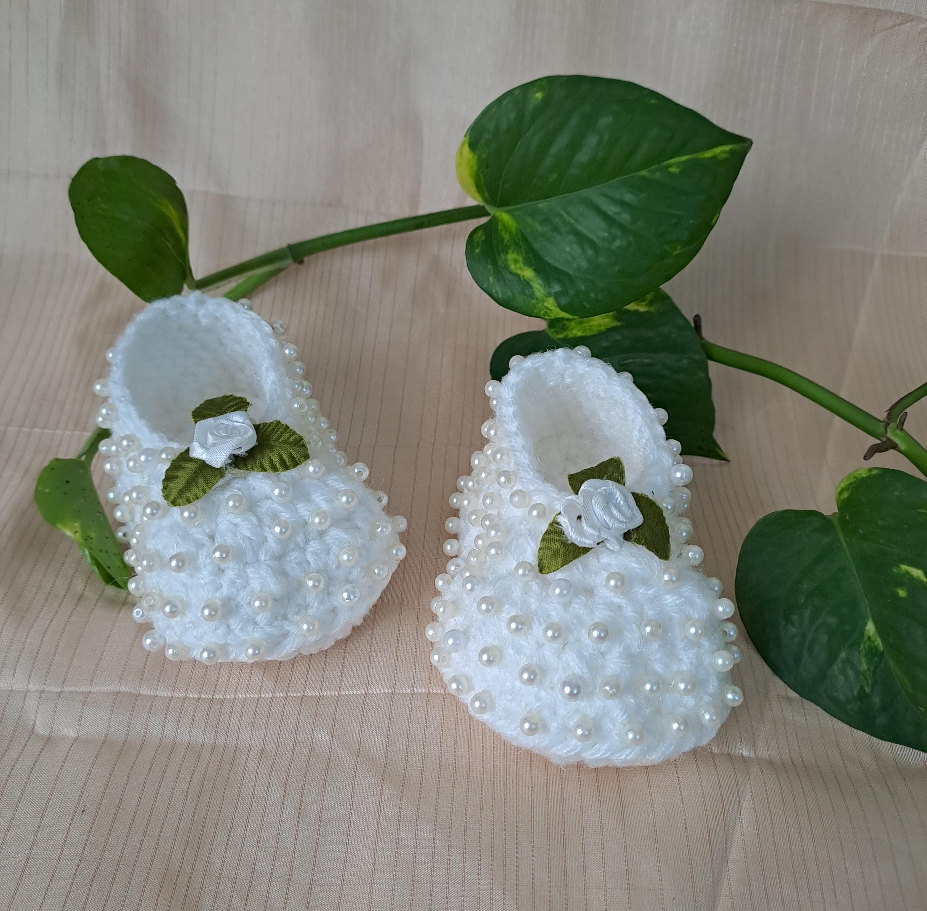 Crochet baby girl booties - PyaraBaby