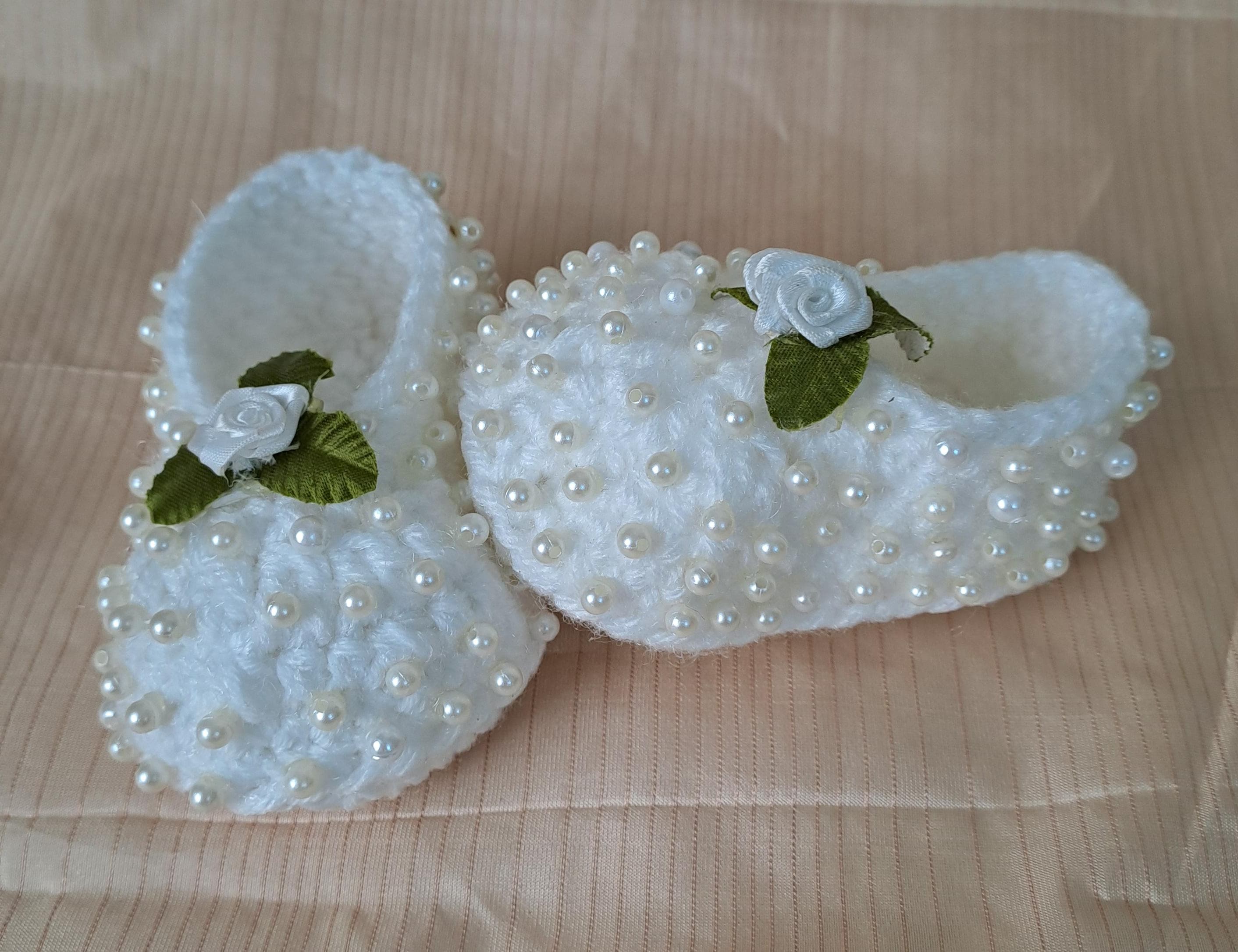 Crochet baby girl booties - PyaraBaby