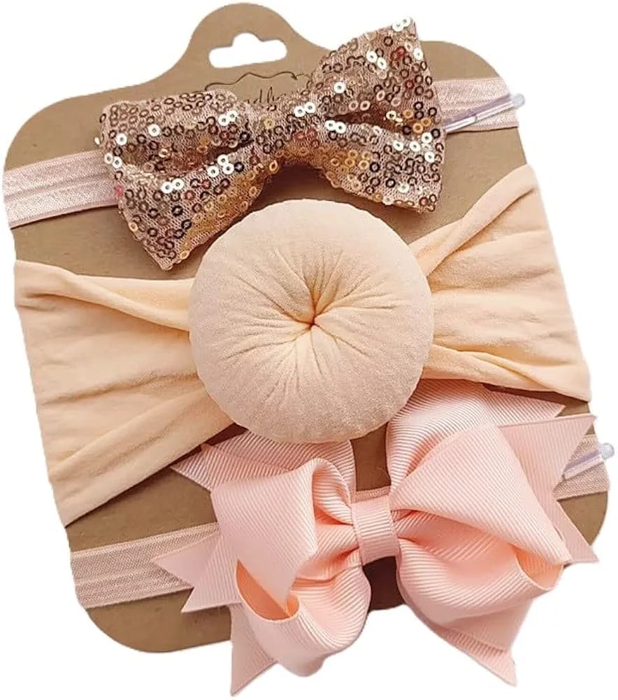 Add a touch of charm to your baby girl’s look with these delightful hair accessories, designed to complement any outfit. 