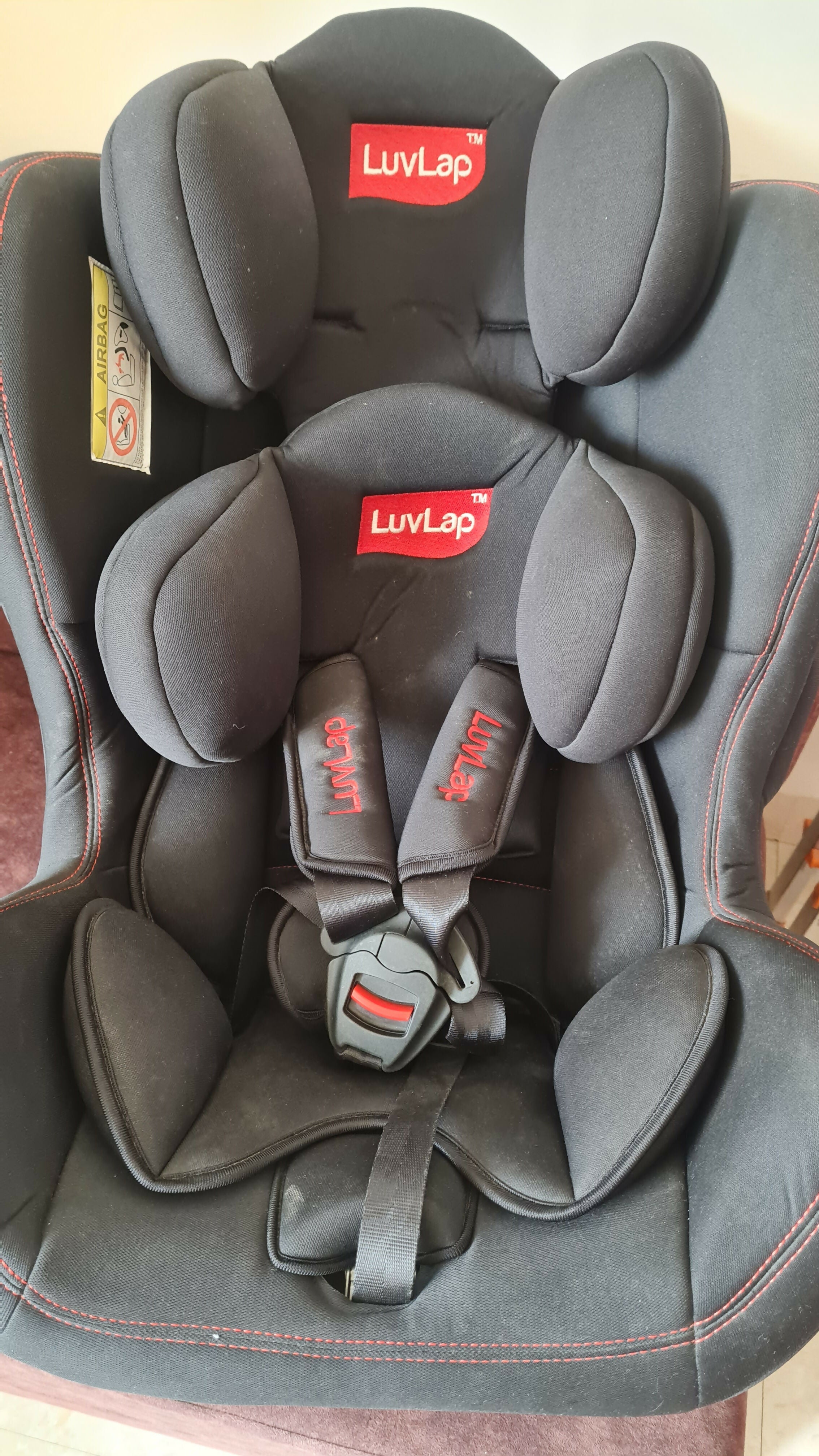 LUVLAP Sports Convertible Car Seat for Baby & Kids from 0 to 4 Years, Rearward Facing for 0 – 2 Years (Upto 13Kg), Forward Facing for 2-4 Years (Upto 18Kg), 5 Point Safety Harness (Black) - PyaraBaby