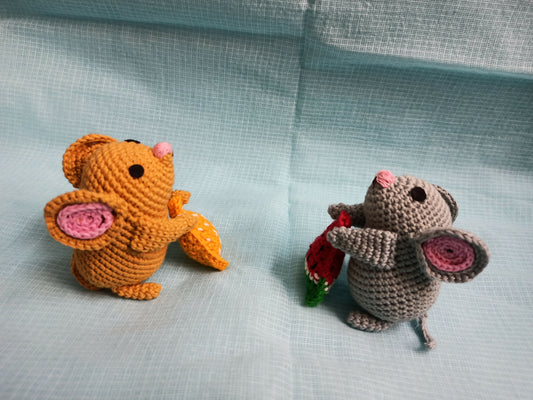 Crochet mouse