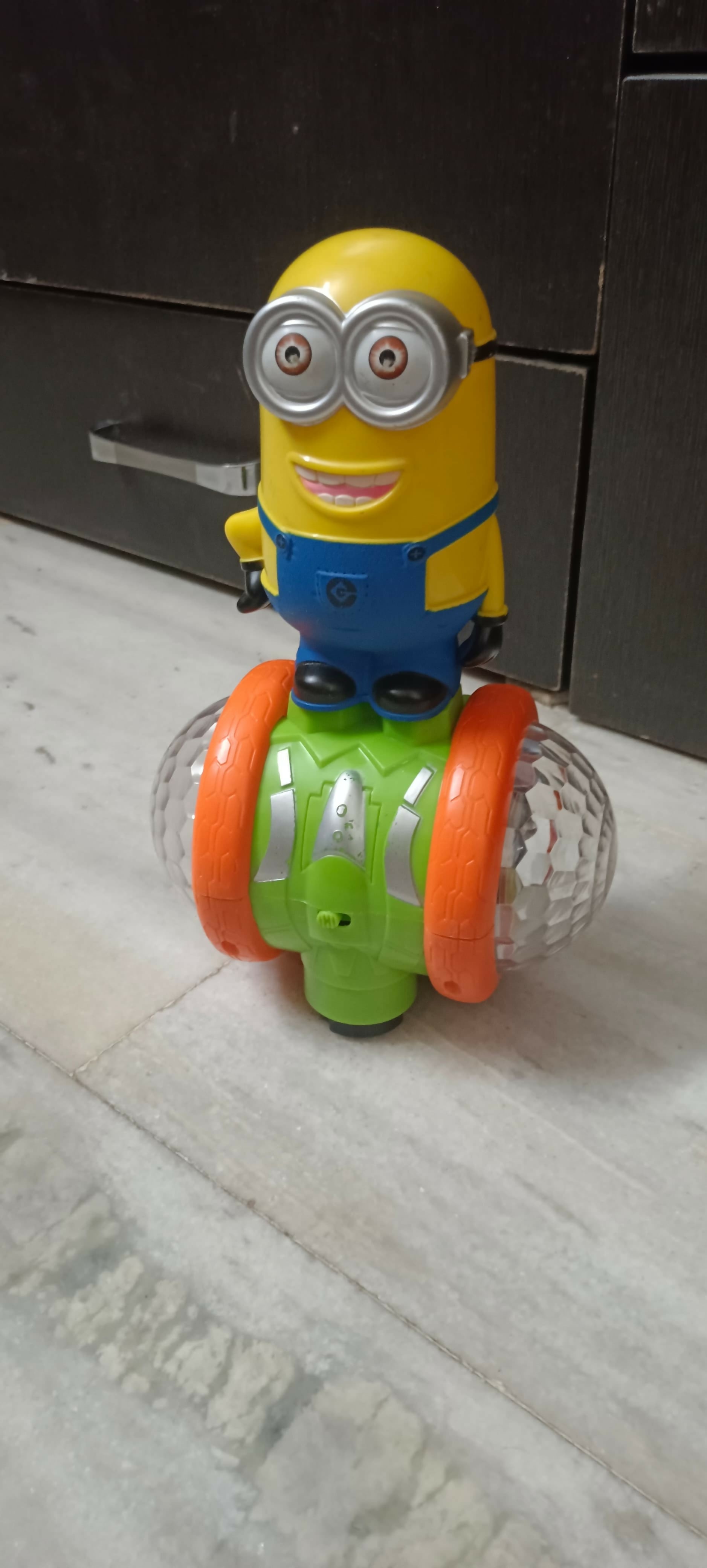 Save with a Smile – Minion Piggy Bank for Fun and Smart Saving!