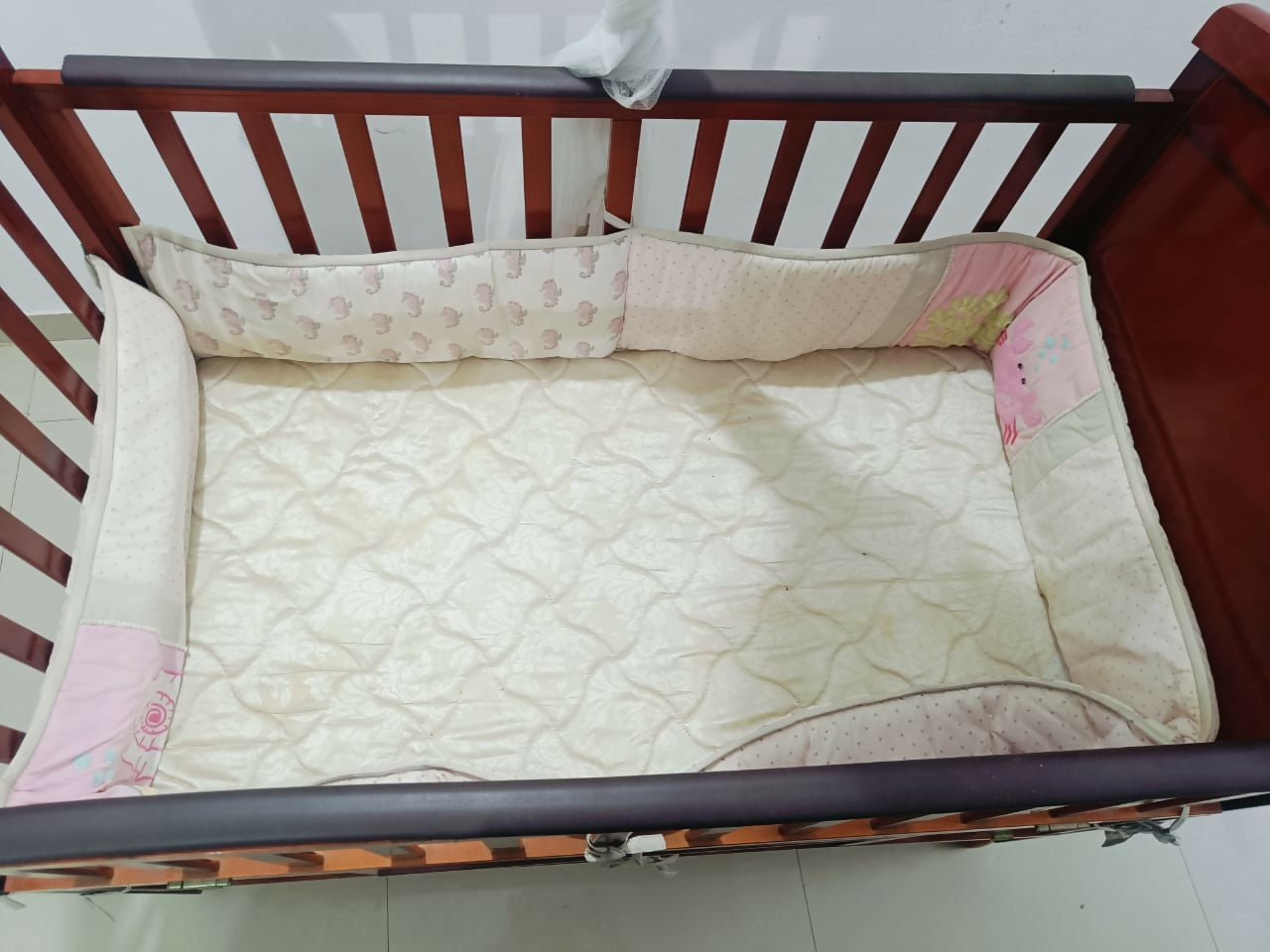 Ensure your baby sleeps safely and comfortably with the LuvLap Baby Crib—complete with bumper, mattress, and mosquito net for a peaceful, protected rest!