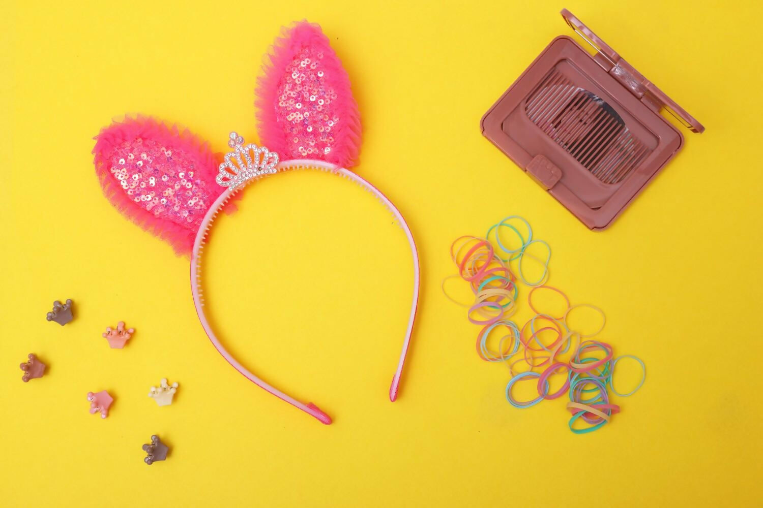 Lock up your little ones tresses with our new collection of hair accessories that are a must have for to instantly add glamour to any wardrobe.