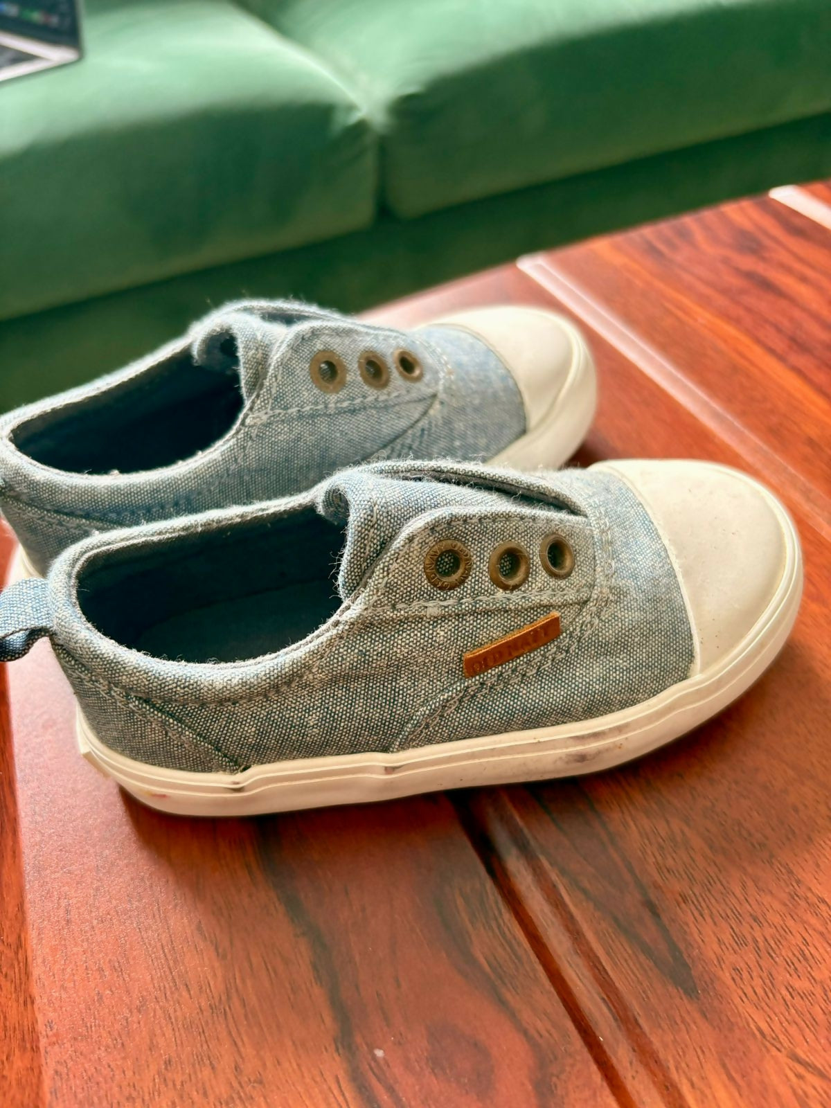 Step up your toddler’s comfort and style with Old Navy Shoes—affordable, flexible, and perfect for everyday adventures!