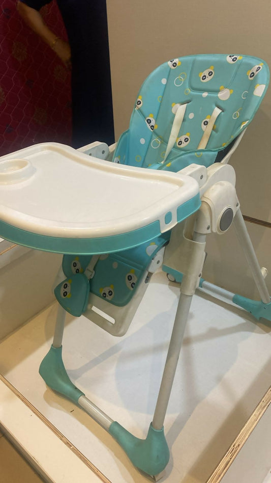 Make mealtimes comfortable and secure with the R for Rabbit Marshmellow High Chair—adjustable, easy to clean, and designed for your baby's growth!