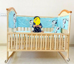EALING MOM Cot/Crib offers a secure, stylish, and adjustable sleeping solution for your baby from newborn to toddler stage.