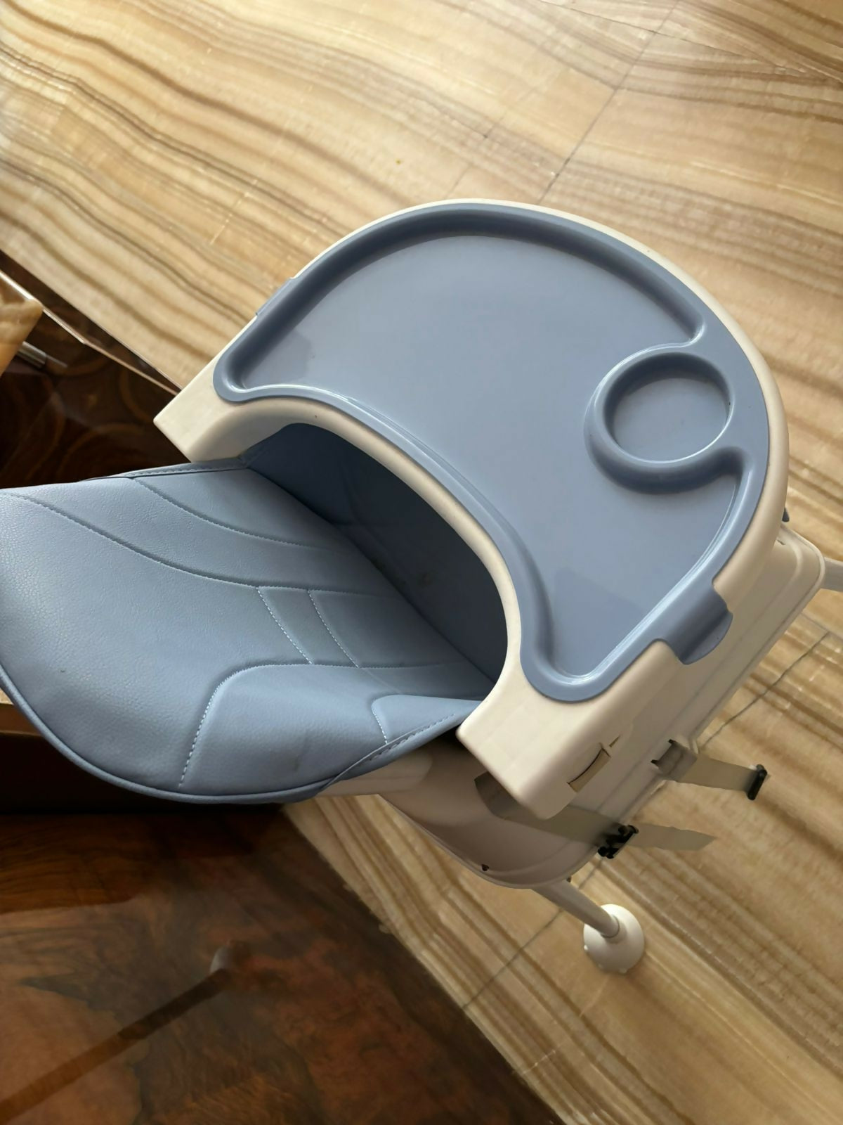 Feed your little hero in style and comfort with the Tony Stark High Chair, designed for ultimate safety, adjustability, and modern appeal.