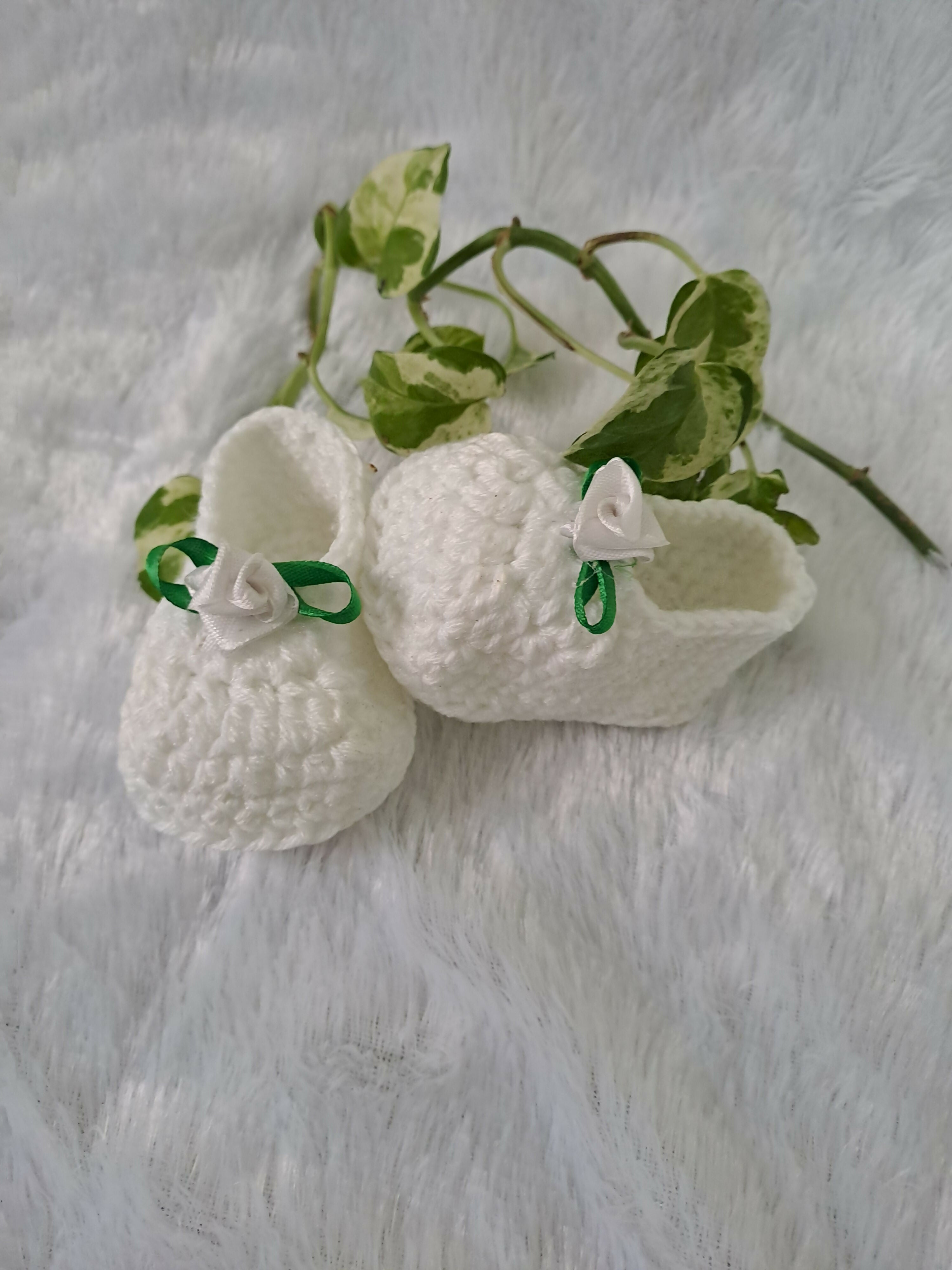 Crochet baby girl booties. - PyaraBaby