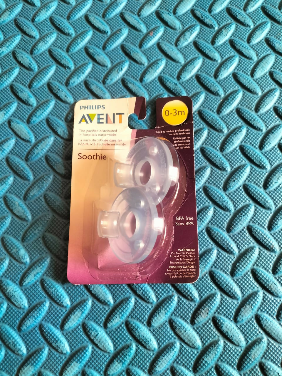 Soothe your baby with the PHILIPS Avent Pacifier/Soothie set, featuring high-quality silicone and an orthodontic design, now available with a free additional pacifier for added convenience.