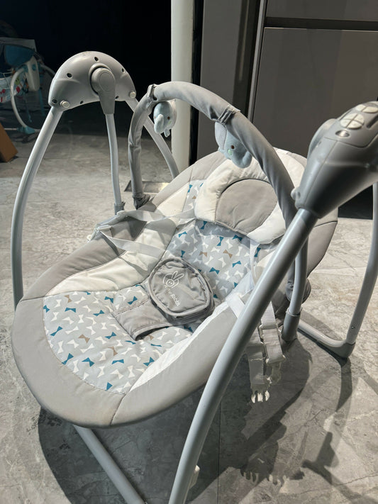 R FOR RABBIT Snicker Automatic Baby Swing