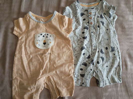 MOTHERCARE  Onesies