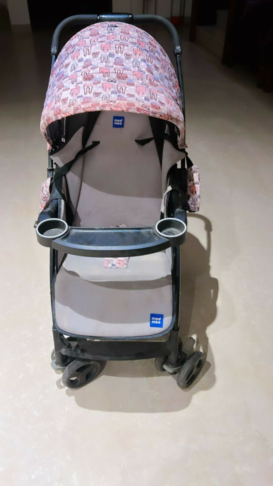 Explore the world in style and comfort with the MEE MEE Stroller/Pram - the perfect companion for all your baby's adventures!