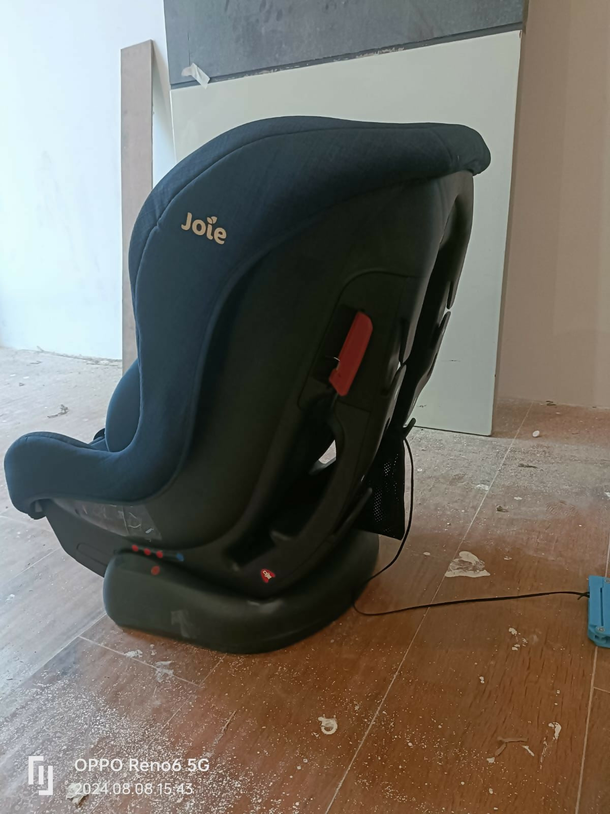 JOIE Tilt Car Seat for Baby: Versatile, secure, and comfortable car seat for newborns to toddlers.