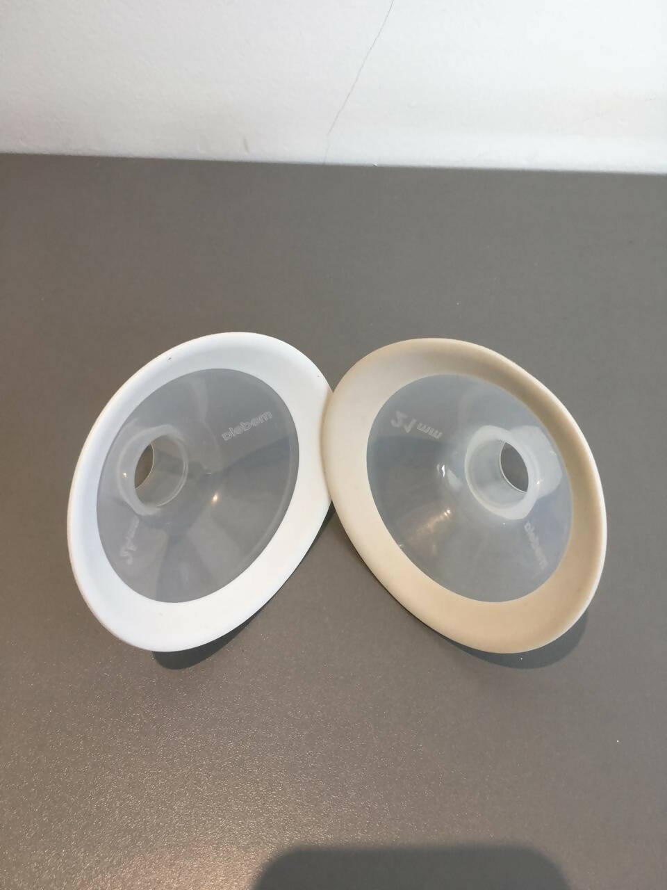 MEDELA Flanges - 21 mm, 24 mm - PyaraBaby