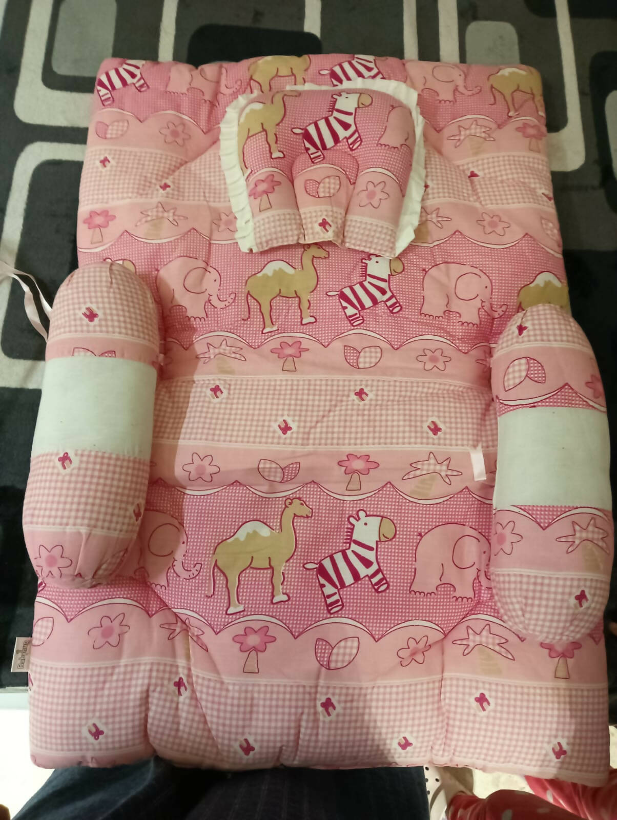 Babyhug bedding outlet set