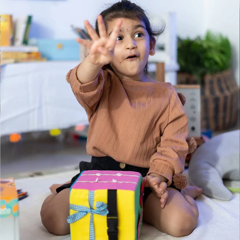 ILEARNNGROW Montesorri Motor Skill Cube, Interactive Learning, Fun Educational Game, Early Childhood Education, Montessori Method - PyaraBaby