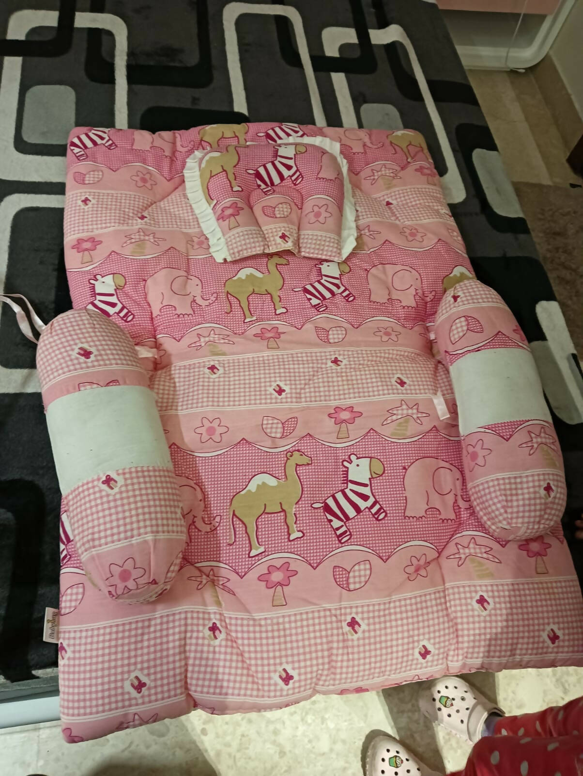 Babyhug clearance bedding set