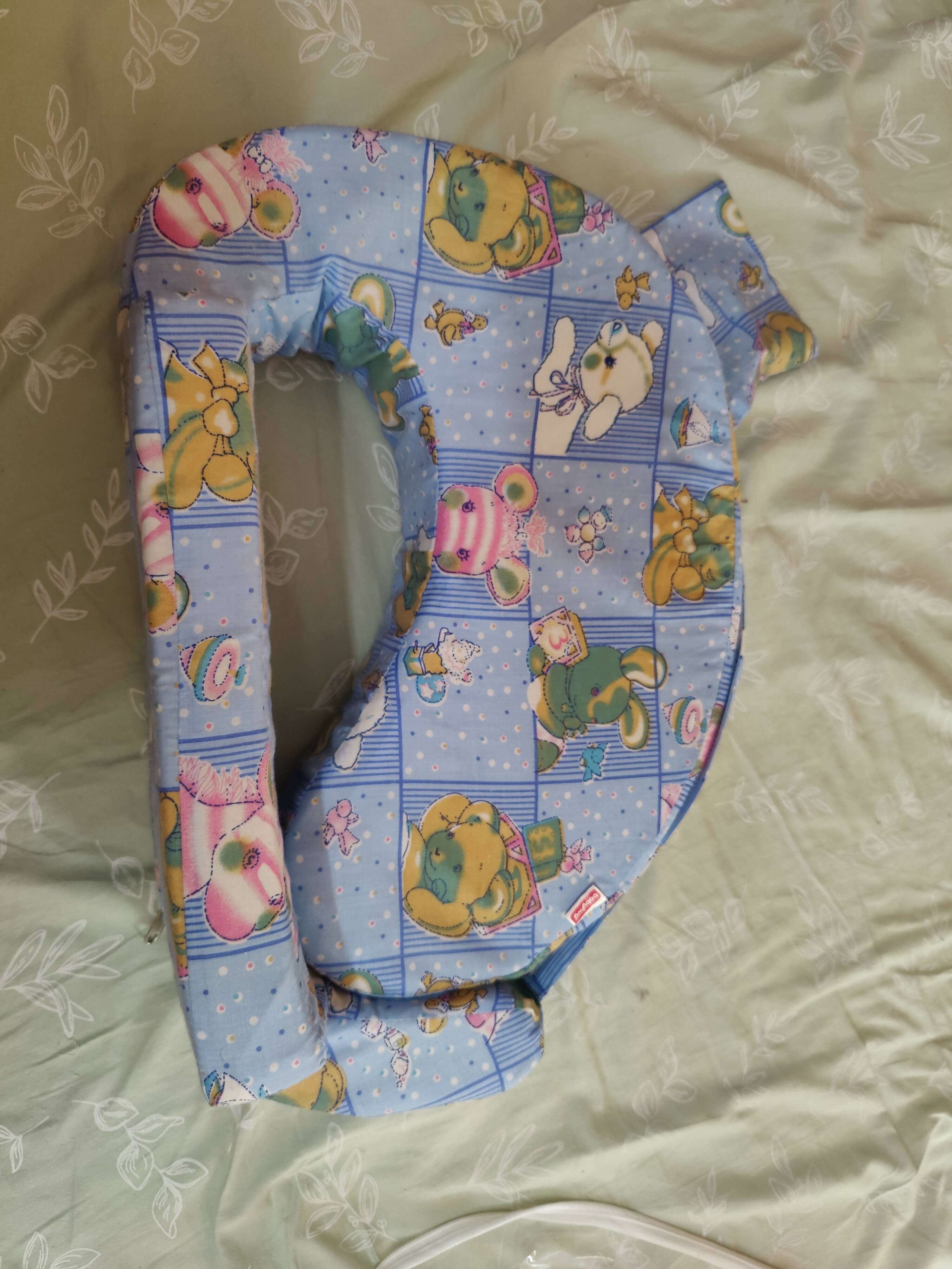 BABYHUG Feeding pillow - PyaraBaby