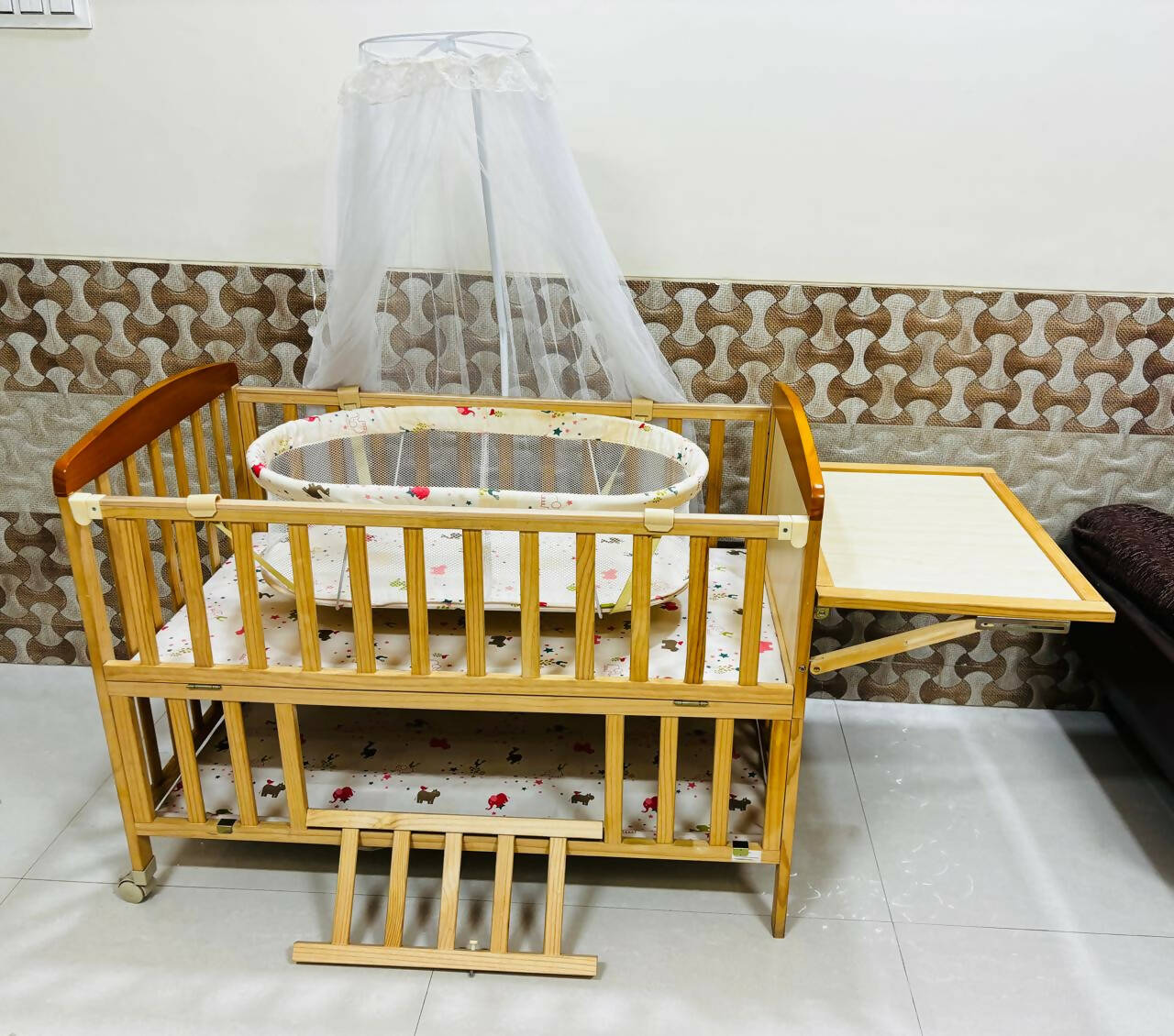 BABYHUG Kelly Wooden Crib Cot for Baby Dimensions L116 W66 H88 cm