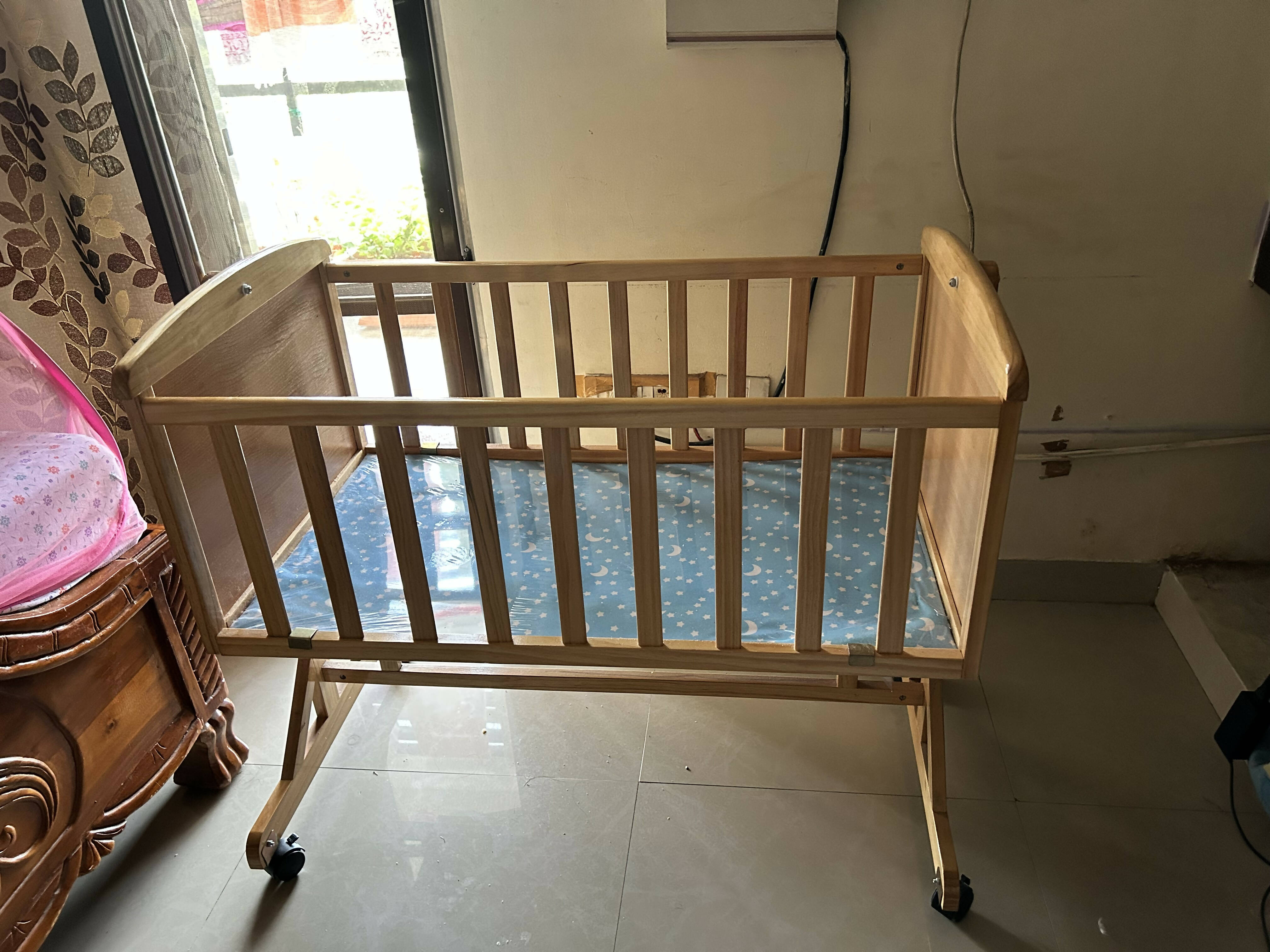 BAYBEE Crib/Cot for Baby , Dimensions:- 100×58×80 cm - PyaraBaby