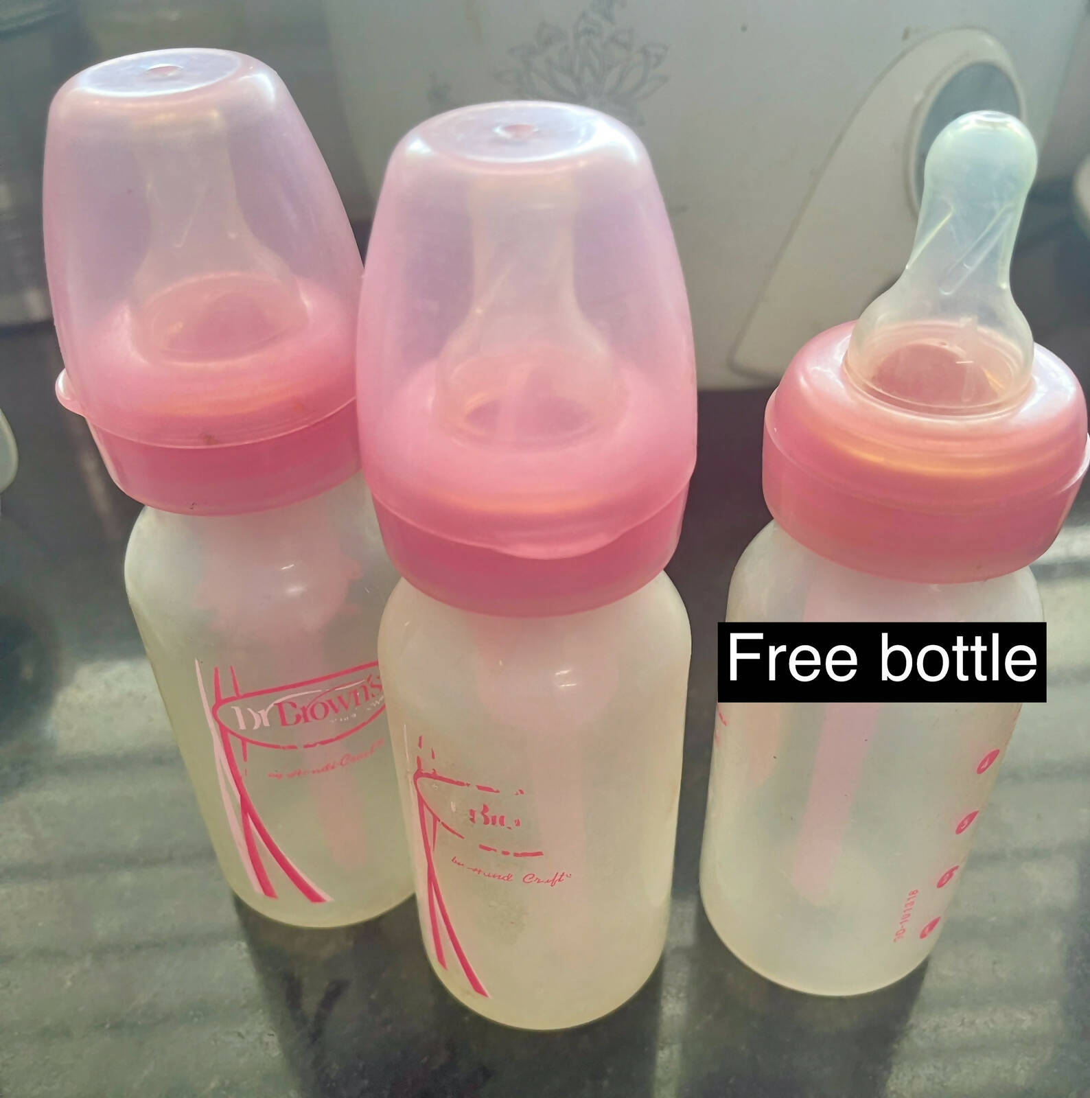 Feeding Bottle, Milk Bottles and Manual Pumping Machine Avent Full Set - PyaraBaby